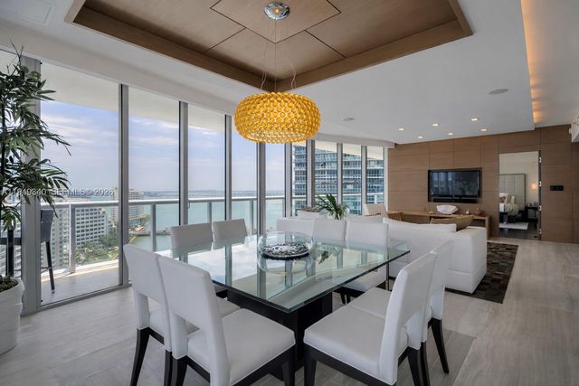 465 Brickell Ave 2101, Miami, FL 33131