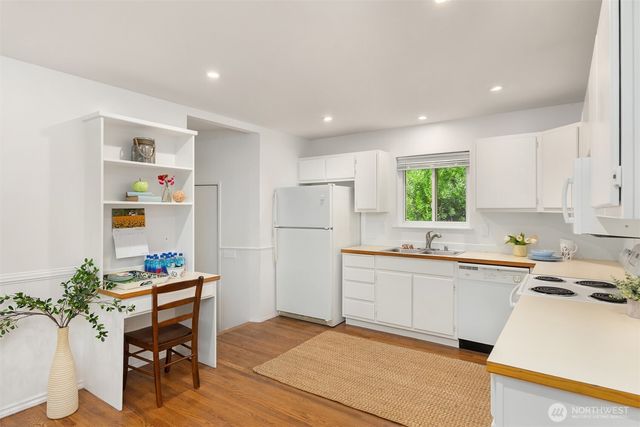 11312 Westwind Court NE, Bainbridge Island, WA 98110