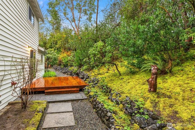 11312 Westwind Court NE, Bainbridge Island, WA 98110