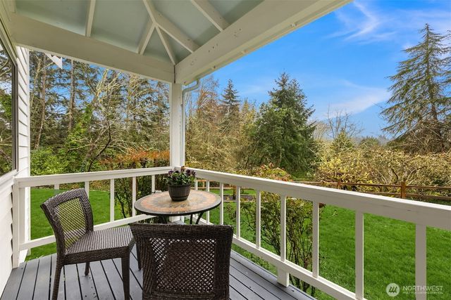11312 Westwind Court NE, Bainbridge Island, WA 98110