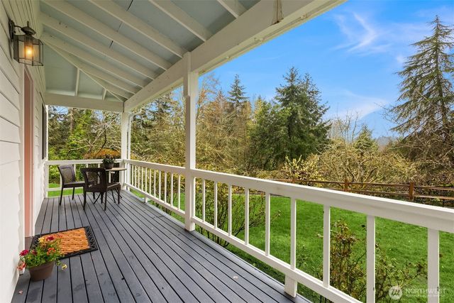 11312 Westwind Court NE, Bainbridge Island, WA 98110