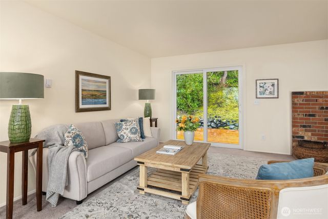 11312 Westwind Court NE, Bainbridge Island, WA 98110