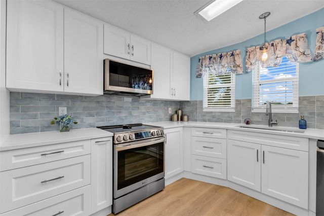 5601 DUNCAN ROAD 204, Punta Gorda, FL 33982