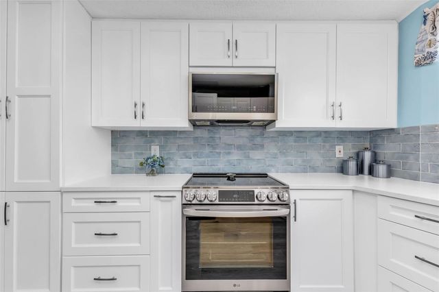 5601 DUNCAN ROAD 204, Punta Gorda, FL 33982