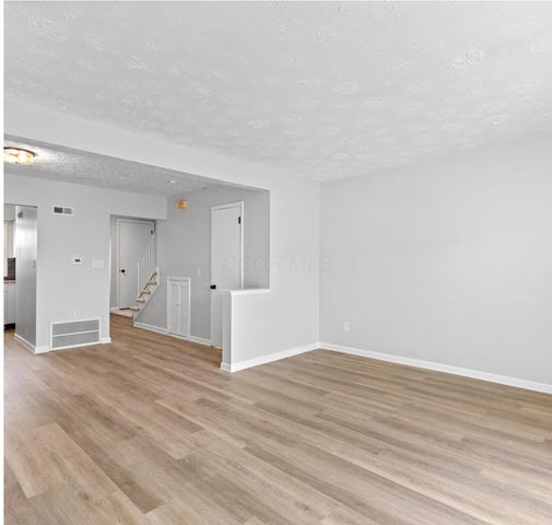 1226 Woodbrook Circle W, 144, Columbus, OH 43223