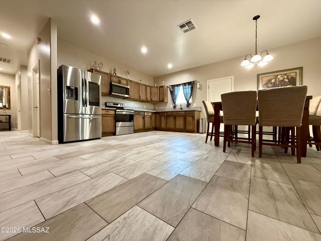 6245 S Dunton Avenue, Tucson, AZ 85706