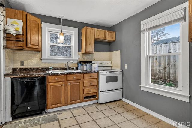 308 N 7th Street, De Soto, MO 63020