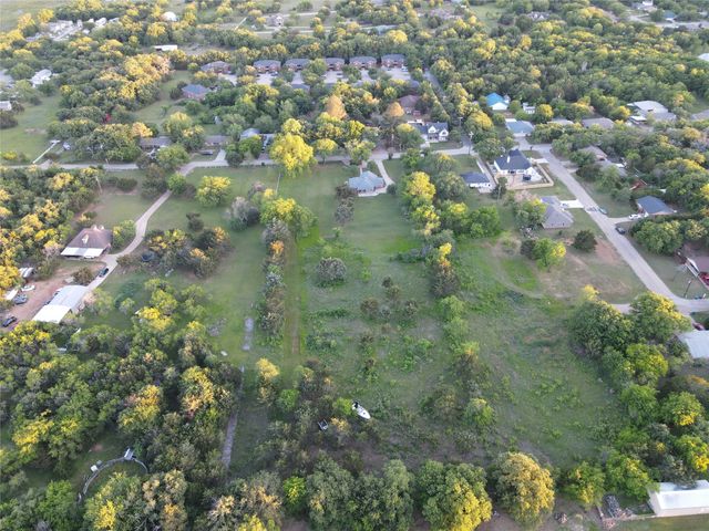 400 E Oakdale Street, Keene, TX 76059