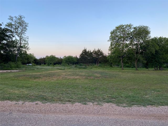400 E Oakdale Street, Keene, TX 76059