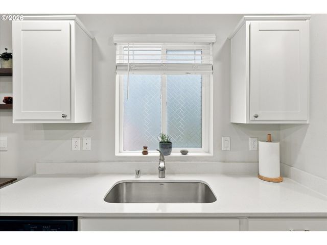 2932 N 3RD Way, Ridgefield, WA 98642