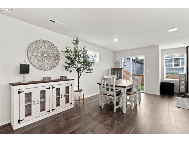 2932 N 3RD Way, Ridgefield, WA 98642