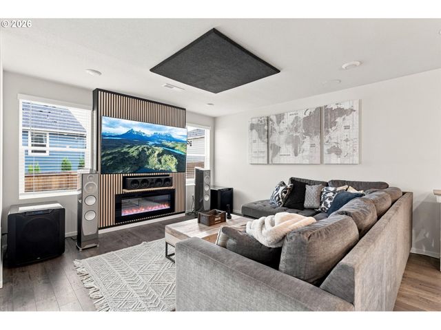 2932 N 3RD Way, Ridgefield, WA 98642