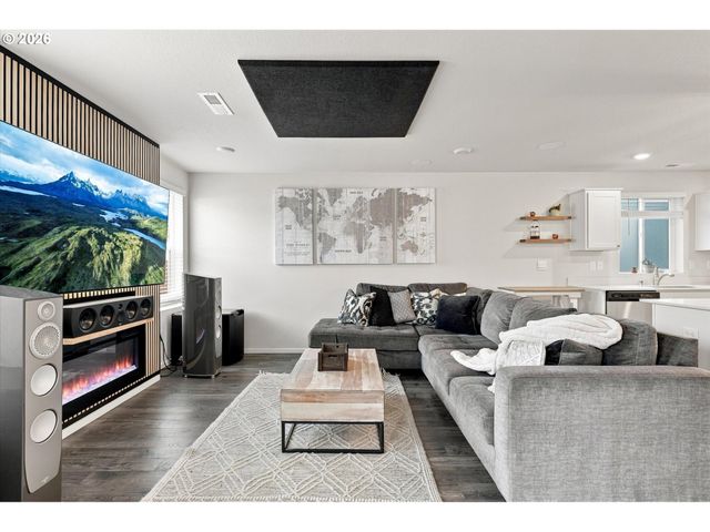 2932 N 3RD Way, Ridgefield, WA 98642