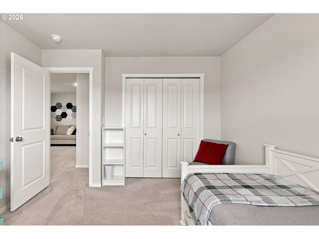 2932 N 3RD Way, Ridgefield, WA 98642