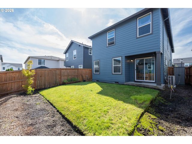 2932 N 3RD Way, Ridgefield, WA 98642