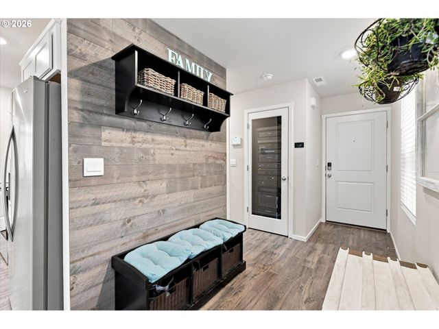 2932 N 3RD Way, Ridgefield, WA 98642