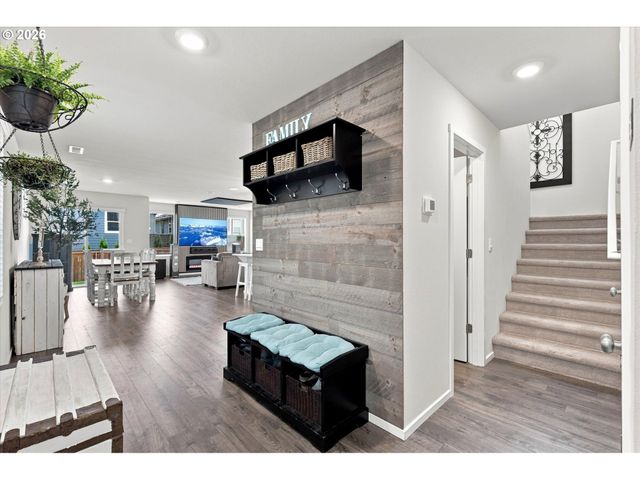 2932 N 3RD Way, Ridgefield, WA 98642