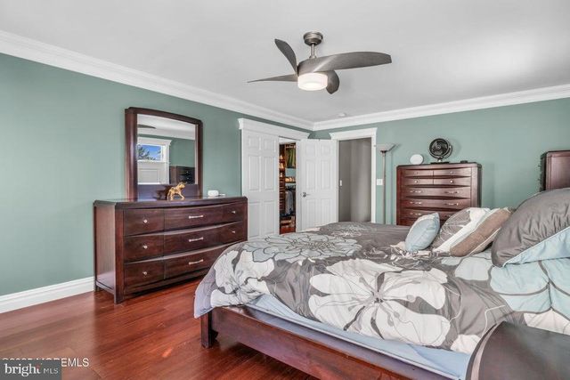 890 ROUNDTREE DR, Toms River, NJ 08753