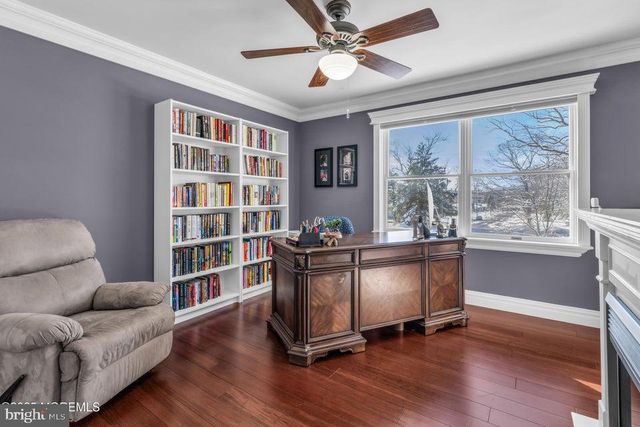 890 ROUNDTREE DR, Toms River, NJ 08753