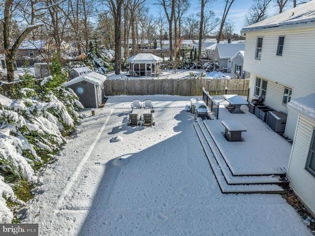 890 ROUNDTREE DR, Toms River, NJ 08753