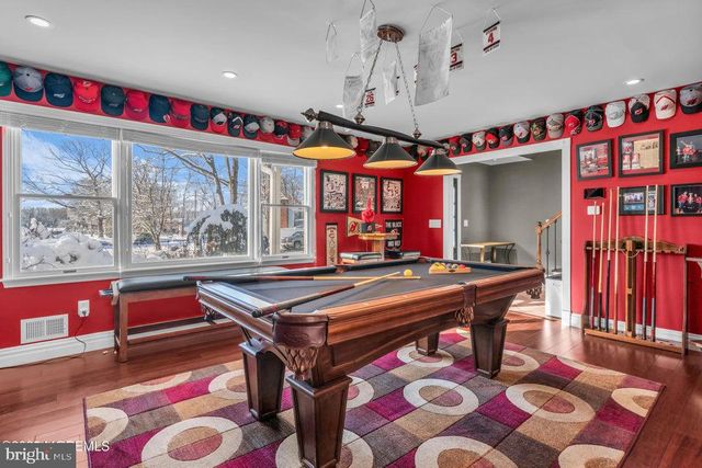 890 ROUNDTREE DR, Toms River, NJ 08753