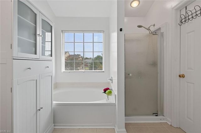 909 Wheatfield WAY, Chesapeake, VA 23320