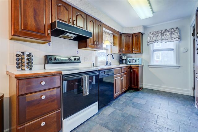 727 University Avenue, Rochester, NY 14607