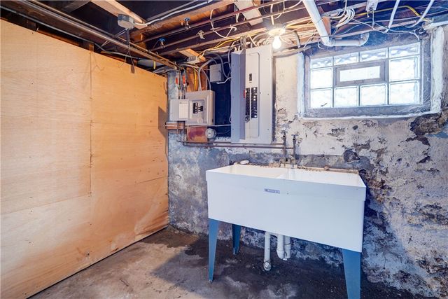 727 University Avenue, Rochester, NY 14607