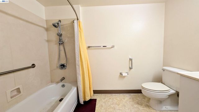 989 Webster St 645, Oakland, CA 94607