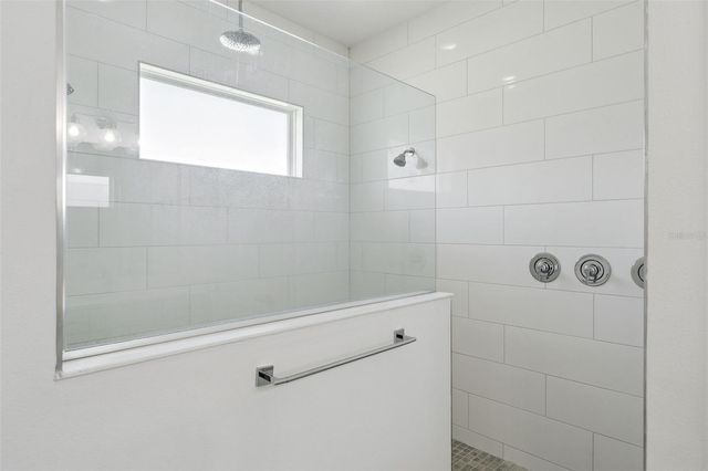 15037 LAKE BESSIE LOOP, Winter Garden, FL 34787