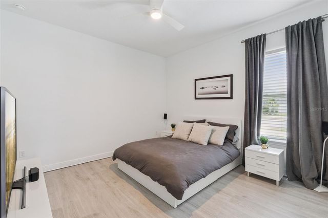 15037 LAKE BESSIE LOOP, Winter Garden, FL 34787