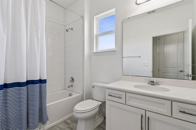15037 LAKE BESSIE LOOP, Winter Garden, FL 34787