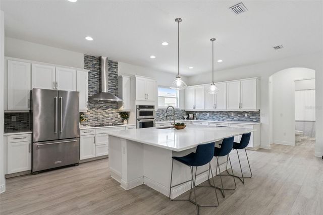 15037 LAKE BESSIE LOOP, Winter Garden, FL 34787