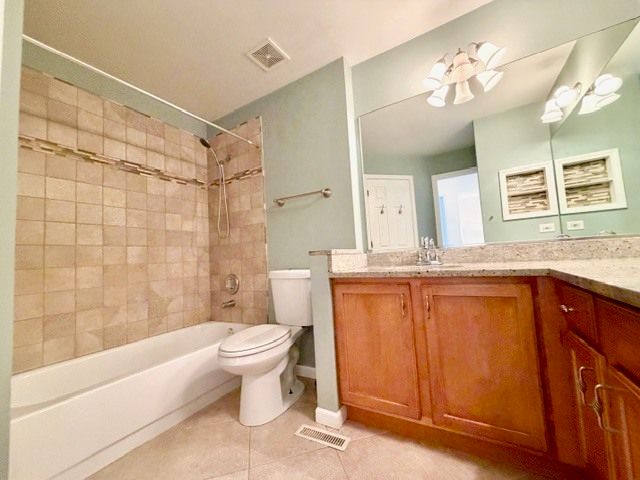 627 Cobblestone Court, Elgin, IL 60120