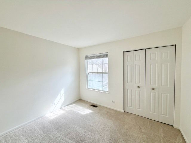 627 Cobblestone Court, Elgin, IL 60120