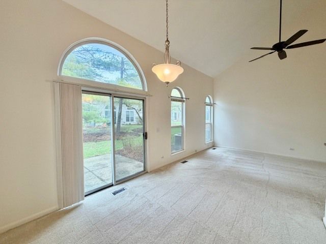 627 Cobblestone Court, Elgin, IL 60120