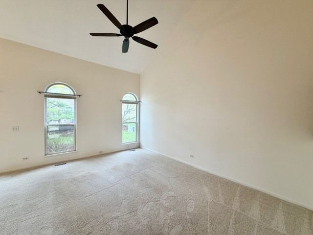 627 Cobblestone Court, Elgin, IL 60120