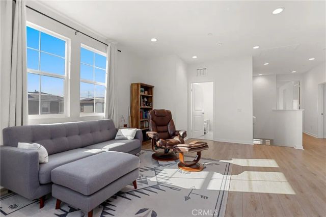 2983 E Halton Paseo, Ontario, CA 91761