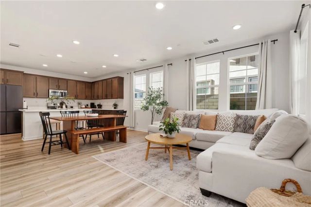 2983 E Halton Paseo, Ontario, CA 91761