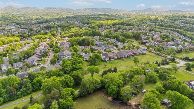 5028 Burke Trl, Nolensville, TN 37135