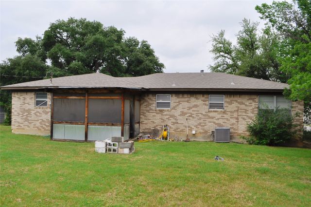 5328 Ira Street N, Haltom City, TX 76117