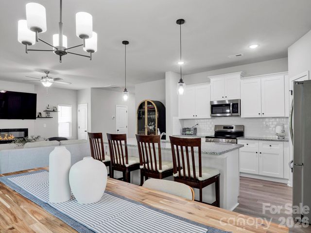 7203 Stoney Wood Lane, Charlotte, NC 28215