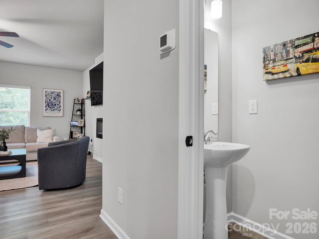 7203 Stoney Wood Lane, Charlotte, NC 28215