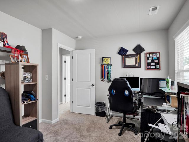 7203 Stoney Wood Lane, Charlotte, NC 28215