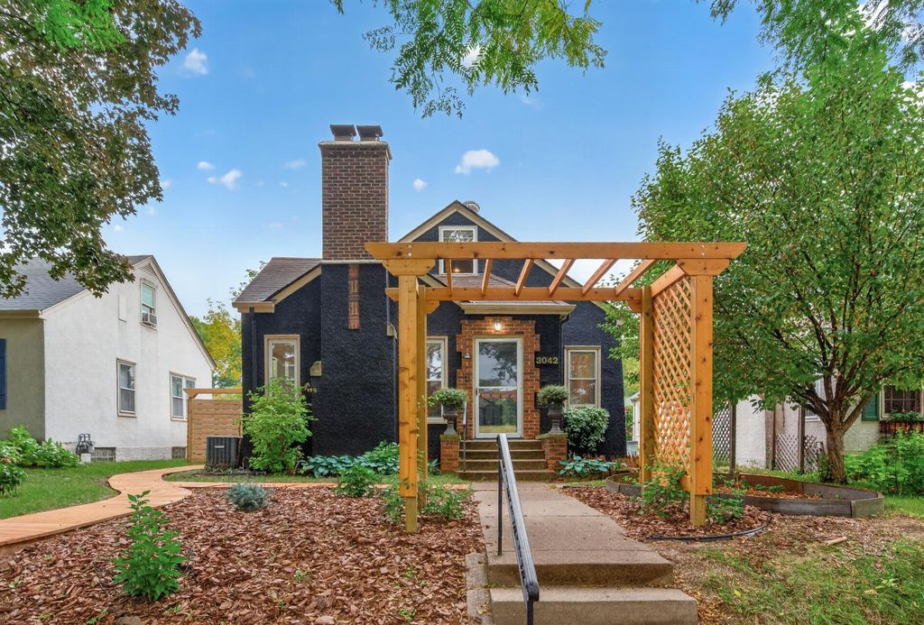 3042 Arthur Street NE, Minneapolis, MN 55418 — photo 2