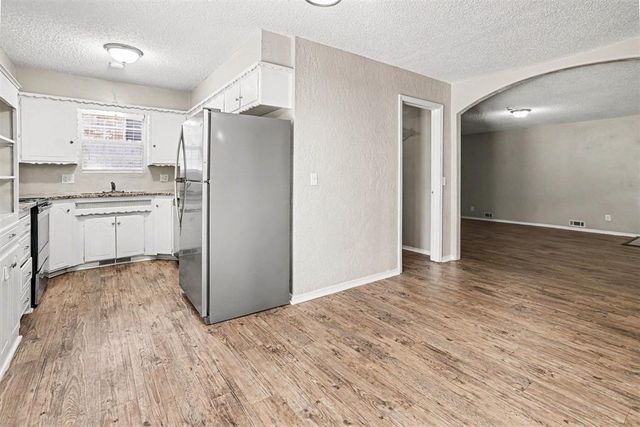 6728 N Tall Oaks Drive, Oklahoma City, OK 73127