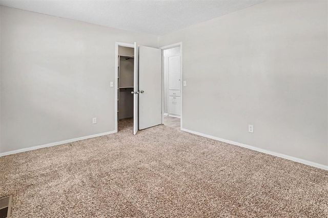 6728 N Tall Oaks Drive, Oklahoma City, OK 73127