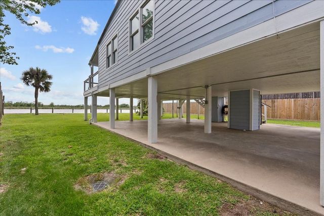 5030 Scenic Drive, Dickinson, TX 77539