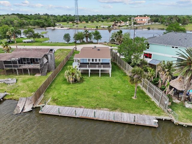 5030 Scenic Drive, Dickinson, TX 77539