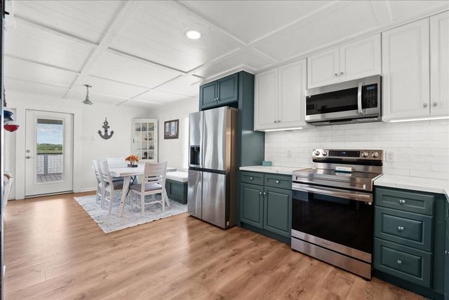 5030 Scenic Drive, Dickinson, TX 77539